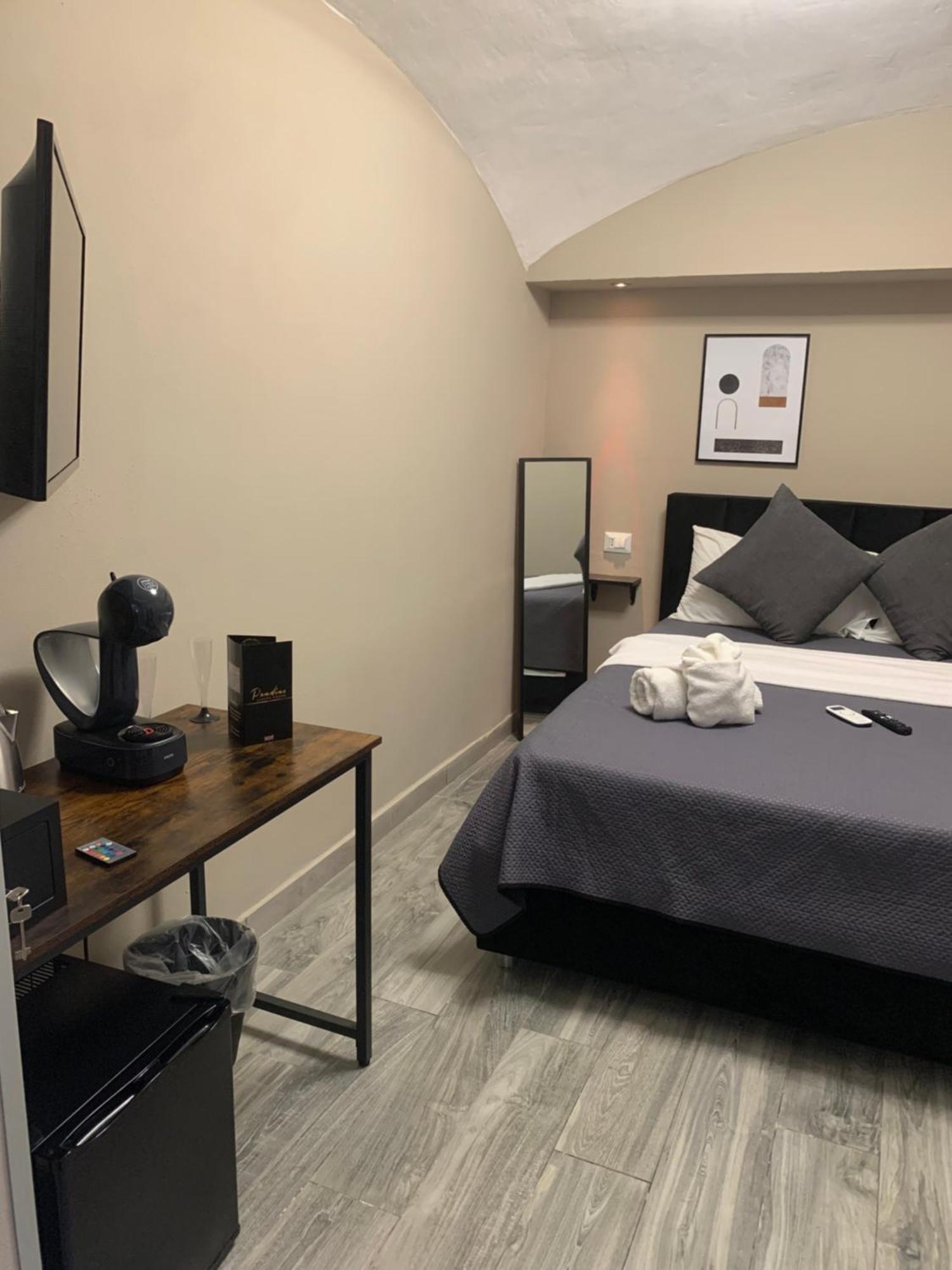 Pendino Rooms Наполи Екстериор снимка